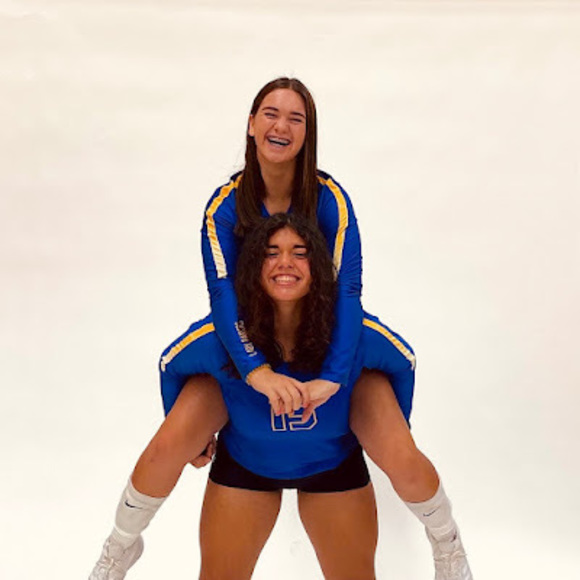 Meet your Posher, Caroline - Picture 1 of 1